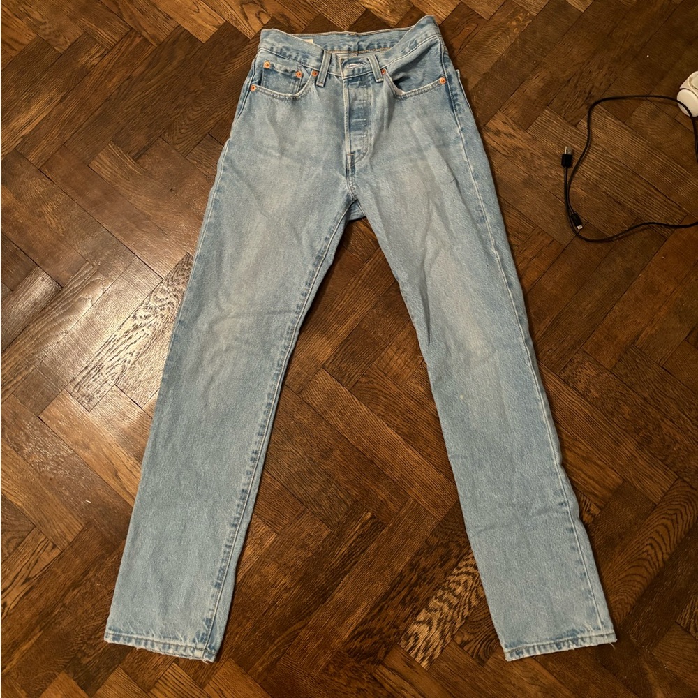 Levis 501 jean straight leg light wash